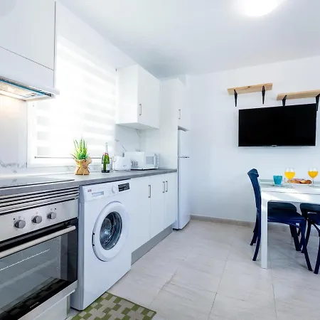 Bright Flores 1l With Pool Apartamento *